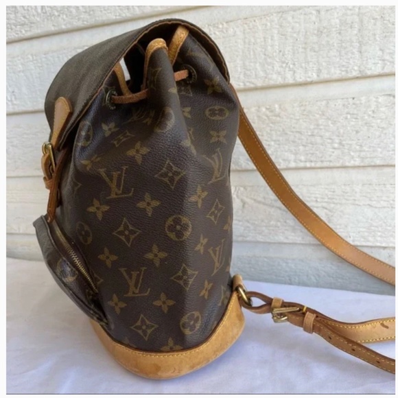 LOUIS VUITTON Moyen Montsouris Monogram Eclipse Drawstring Backpack - Picture 7 of 9